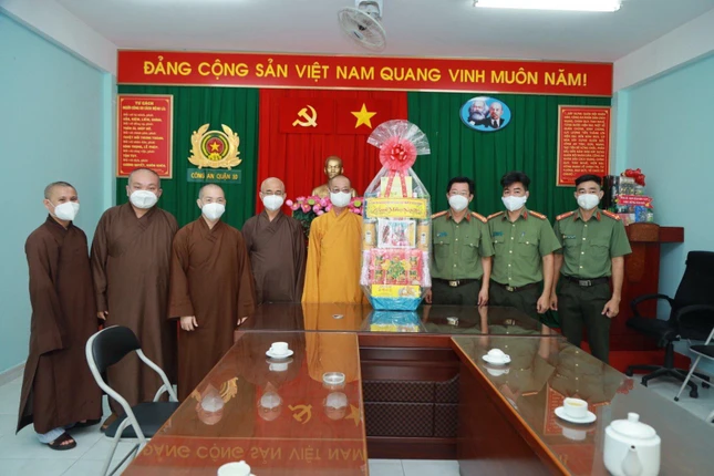 Chúc Tết đến Ban Chỉ huy Công an quận 10 Chúc Tết đến Ban Chỉ huy Công an quận 10