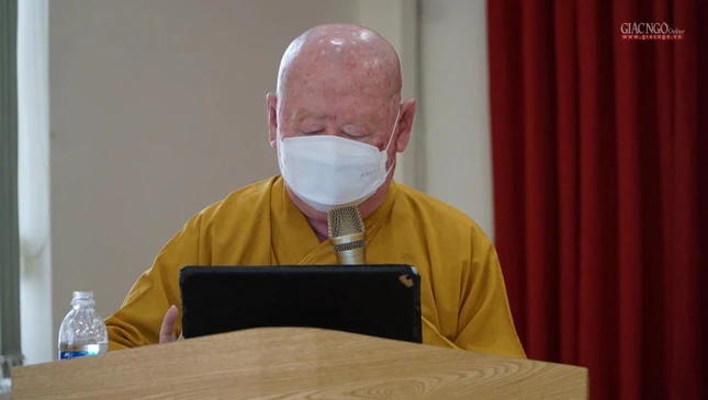 Thượng tọa Thích Duy Trấn báo cáo tổng kết hoạt động Phật sự năm 2021