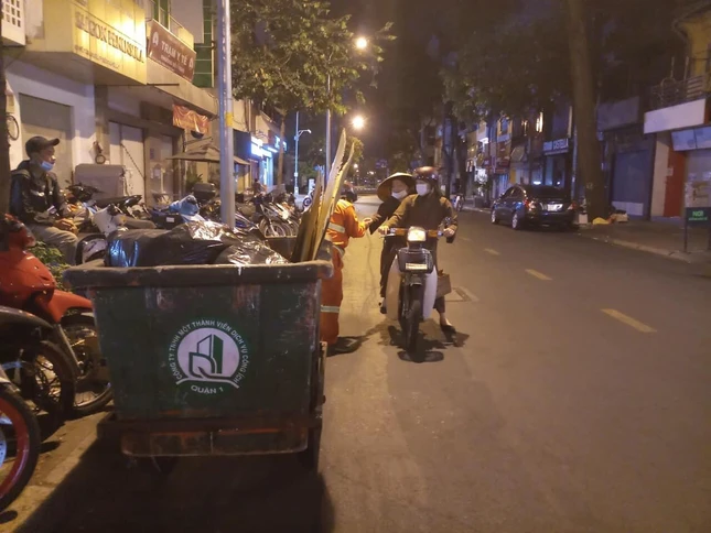 Dù ở tuổi gần 90 Ni trưởng vẫn duy trì chia sẻ mỗi dịp cuối năm Dù ở tuổi gần 90 Ni trưởng vẫn duy trì chia sẻ mỗi dịp cuối năm