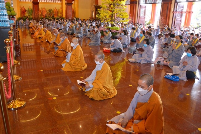 Chúng sinh an cư lạc nghiệp