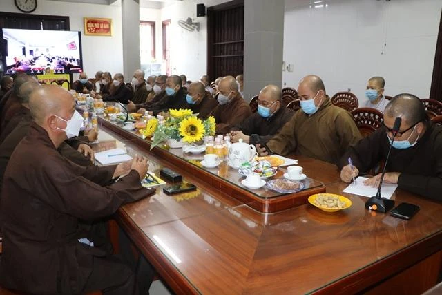 Chư tôn đức Tăng Ni tham dự họp