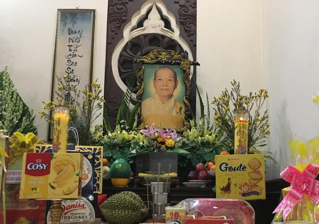 Di ảnh Ni sư Thích nữ Ngộ Điểm