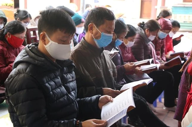 Nhất tâm trì tụng cầu nguyện bình an