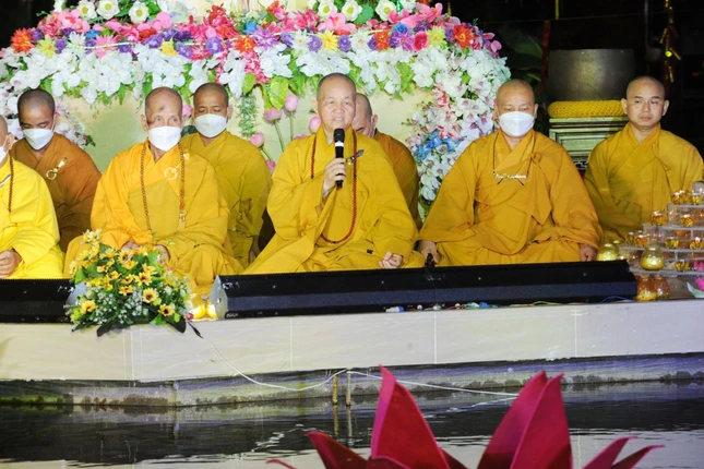 Hòa thượng Thích Minh Thiện có thời pháp thoại ngắn đến Phật tử