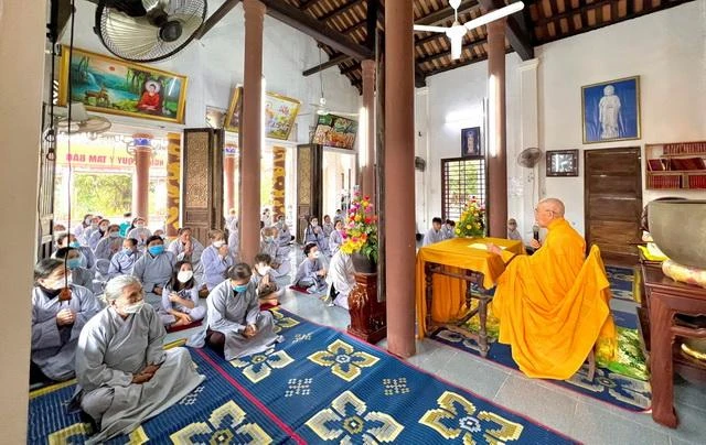 Hòa thượng Thích Quang Nhuận khai thị