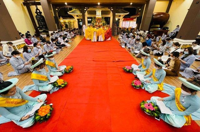 Thời kinh Dược sư trầm hùng của Phật tử đạo tràng Thời kinh Dược sư trầm hùng của Phật tử đạo tràng