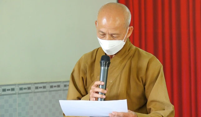 Thượng tọa Thích Thông Hạnh trình danh sách nhân sự dự kiến