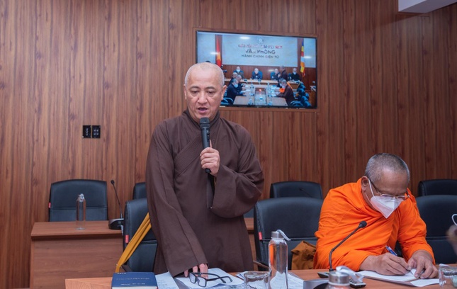 Hòa thượng Thích Huệ Thông báo cáo đại hội của các Ban Trị sự tổ chức thành công - Ảnh: Đăng Huy