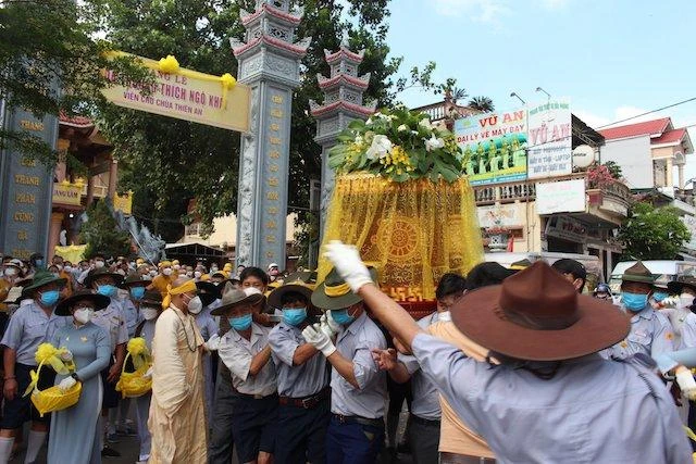 Môn đồ đệ tử tiễn biệt người thầy từng gắn bó nơi trú xứ Thiên An