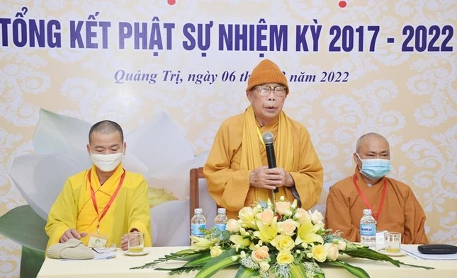 Hòa thượng Thích Thiện Tấn phát biểu tại hội nghị