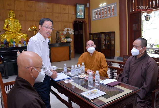 Ông Nguyễn Thành Trung phát biểu tại buổi họp