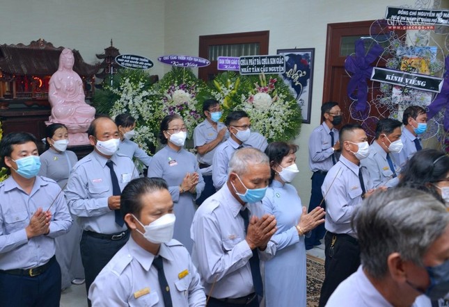 Đông đảo huynh trưởng các tỉnh thành đã đến viếng tang người anh cả của Gia đình Phật tử