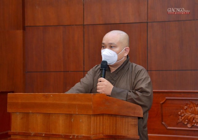 Thượng tọa Thích Trung Nguyện dẫn chương trình buổi họp Thượng tọa Thích Trung Nguyện dẫn chương trình buổi họp