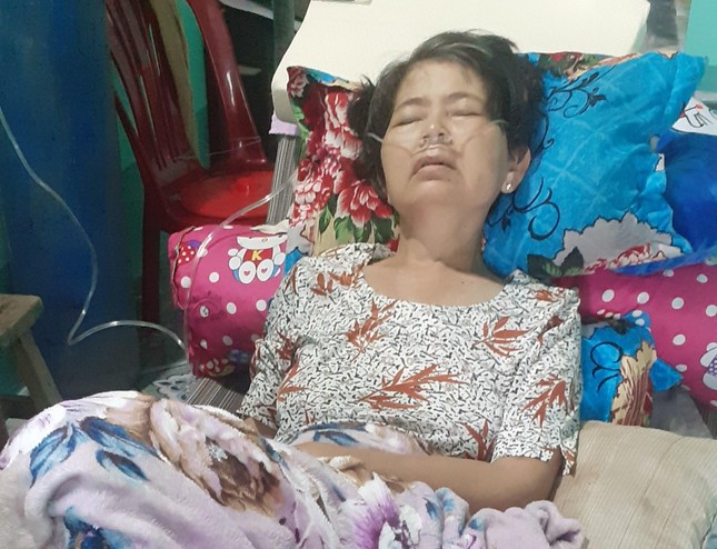 Bà Loan được bác sĩ chẩn đoán mắc bệnh ung thư cổ tử cung phải phẫu thuật