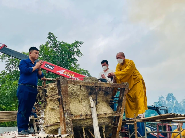 Chú nguyện đúc tôn tượng Đức Phật hoàng Trần Nhân Tông