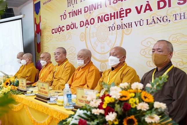 Chư tôn đức tham dự hội thảo