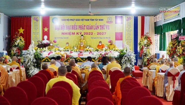 Đại hội chính thức diễn ra lúc 8 giờ ngày 23-3-2022 Đại hội chính thức diễn ra lúc 8 giờ ngày 23-3-2022