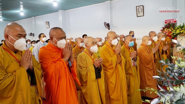 Chư đức chào Quốc kỳ, Đạo kỳ