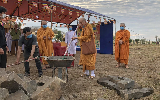 Khởi công xây dựng tịnh xá Ngọc Tây