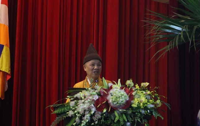 Hòa thượng Thích Thanh Quyết ban đạo từ tại buổi khai giảng