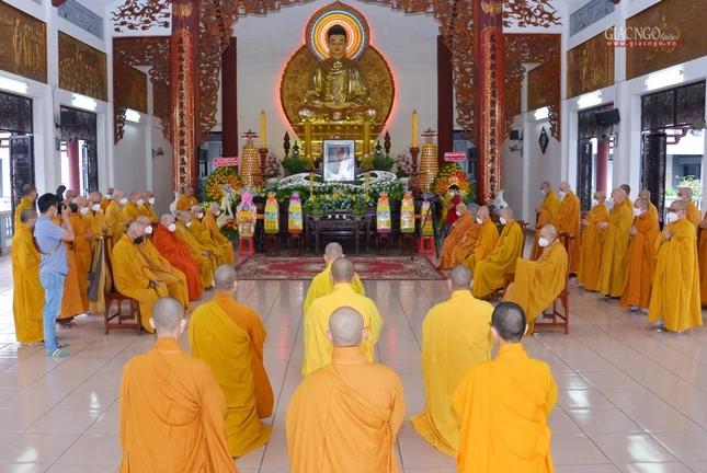 Hội đồng Trị sự GHPGVN, Ban Trị sự GHPGVN TP.HCM tổ chức lễ tưởng niệm Trưởng lão Hòa thượng Thích Trí Thủ tại thiền viện Quảng Đức