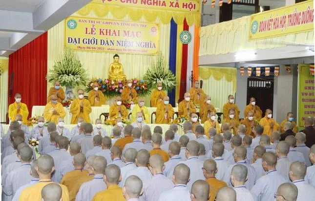 Ban Tổ chức, Ban Giám khảo tại buổi khảo hạch, giới tử trải qua thi câu hỏi trắc nghiệm, viết luận văn và khảo hạch giới tử Ban Tổ chức, Ban Giám khảo tại buổi khảo hạch, giới tử trải qua thi câu hỏi trắc nghiệm, viết luận văn và khảo hạch giới tử