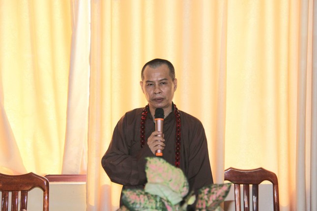 Thượng tọa Thích Minh Trí, Trưởng ban Trị sự chủ trì phiên họp