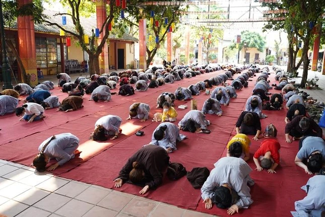 500 Phật tử quy y Tam bảo tại chùa Bằng