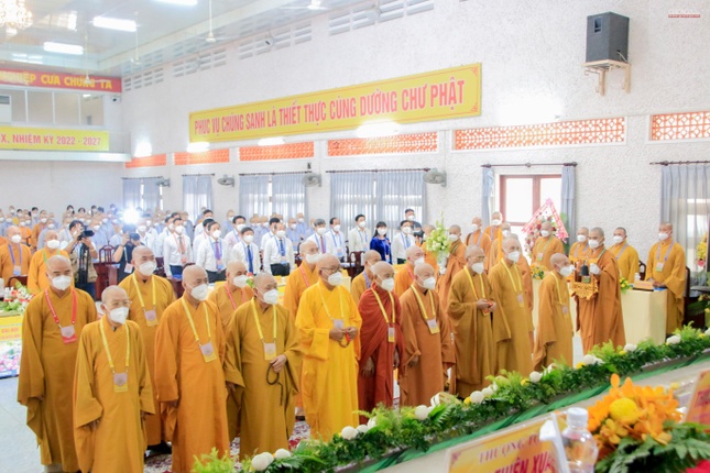 Nghi thức chào Quốc kỳ Đạo kỳ