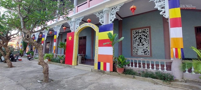 Không khí vui tươi đón mừng đại hội