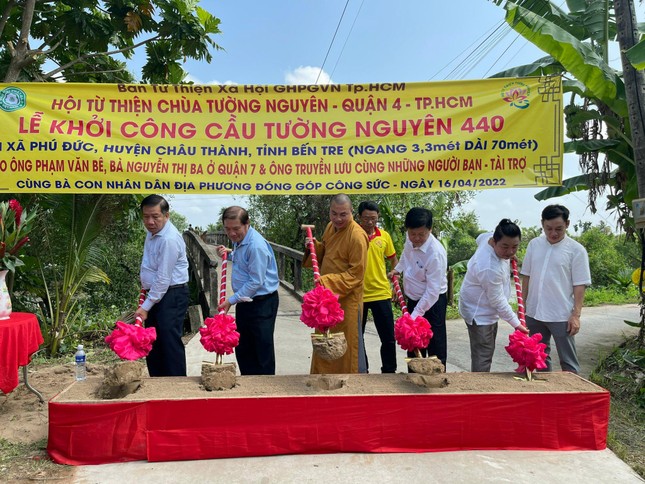 Lễ khởi công xây cầu bê-tông Tường Nguyên 440 - Ảnh: TN Lễ khởi công xây cầu bê-tông Tường Nguyên 440 - Ảnh: TN