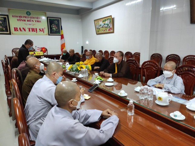 Quang cảnh buổi họp