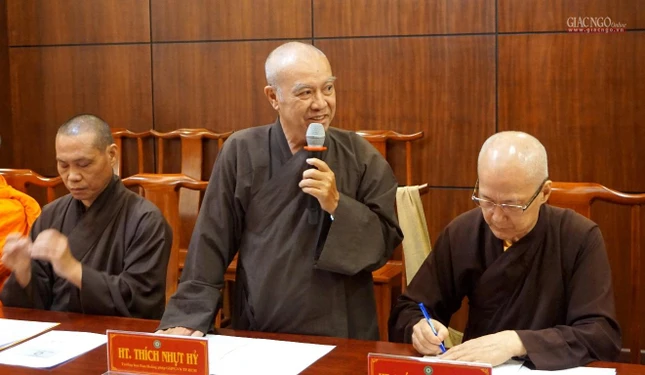 Hòa thượng Thích Nhật Hỷ trình chương trình thuyết giảng trong Tuần Phật đản Hòa thượng Thích Nhật Hỷ trình chương trình thuyết giảng trong Tuần Phật đản