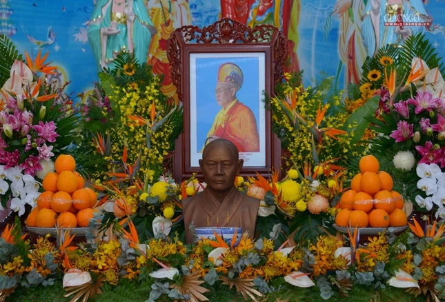 Di ảnh Hòa thượng Thích Huệ Hà