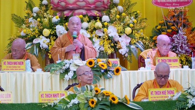 Hòa thượng Thích Thiện Nhơn ban đạo từ, chỉ đạo tại đại hội