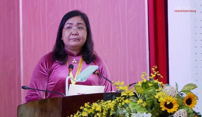 Bà Hồ Thị Hoàng Yến phát biểu tại đại hội