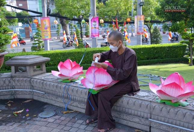Công viên Tượng đài Bồ-tát Thích Quảng Đức - nơi biểu tượng thiêng liêng của Phật giáo TP.HCM