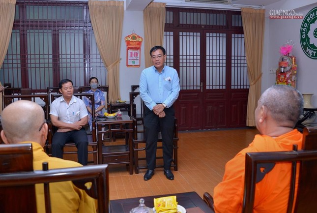 Ông Nguyễn Duy Tân phát biểu chúc mừng Phật đản