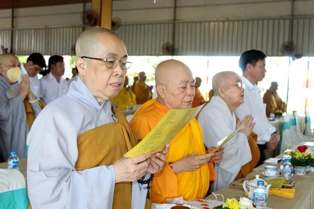 Trì tụng sám Khánh đản