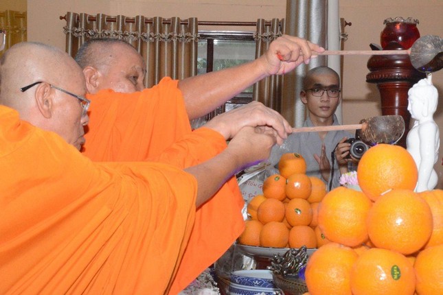 Thực hiện nghi thức Mộc dục