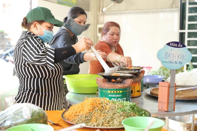 Món ăn trong tiệc buffet chay mừng Phật đản