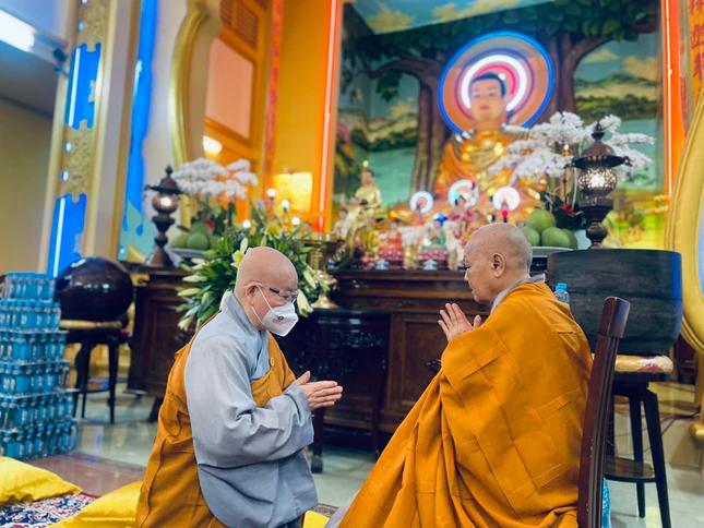 Nhị vị Trưởng lão Ni trưởng Thích nữ Tịnh Nguyện, Ni trưởng Thích nữ Như Xuân đối thú an cư