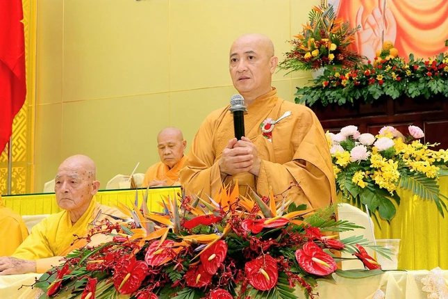 Hòa thượng Thích Huệ Thông phát biểu khai mạc