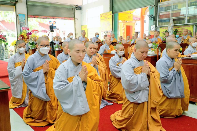 Đại diện hành giả Ni Đại diện hành giả Ni