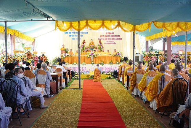 Ni sư Thích nữ Diệu Hoa phát nguyện nhận nhiệm vụ Ni sư Thích nữ Diệu Hoa phát nguyện nhận nhiệm vụ