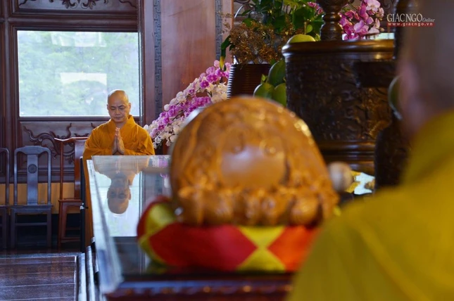 Thanh tịnh tự thân, Tăng đoàn