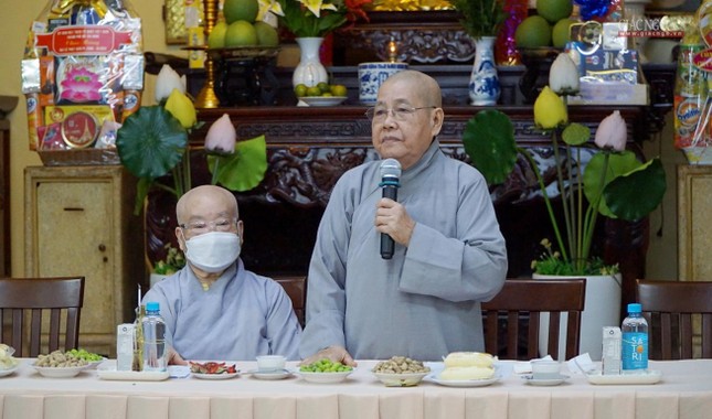 Ni trưởng Thích nữ Từ Nhẫn tại buổi họp Ni trưởng Thích nữ Từ Nhẫn tại buổi họp