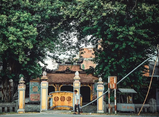 Ngôi đình cổ ở Bao Vinh