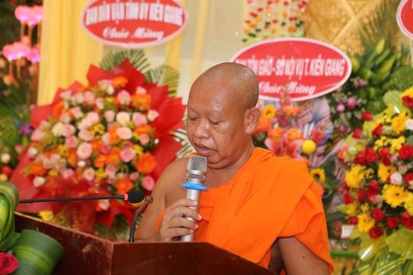 Thượng tọa Danh Phản, Phó ban Trị sự GHPGVN tỉnh phát biểu khai mạc