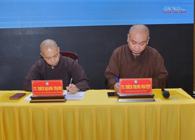 Chư tôn đức Ban Thư ký